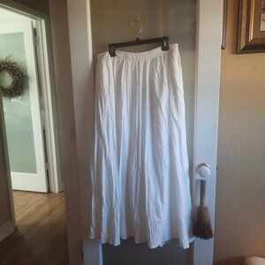Darling Commense White long skirt - XL